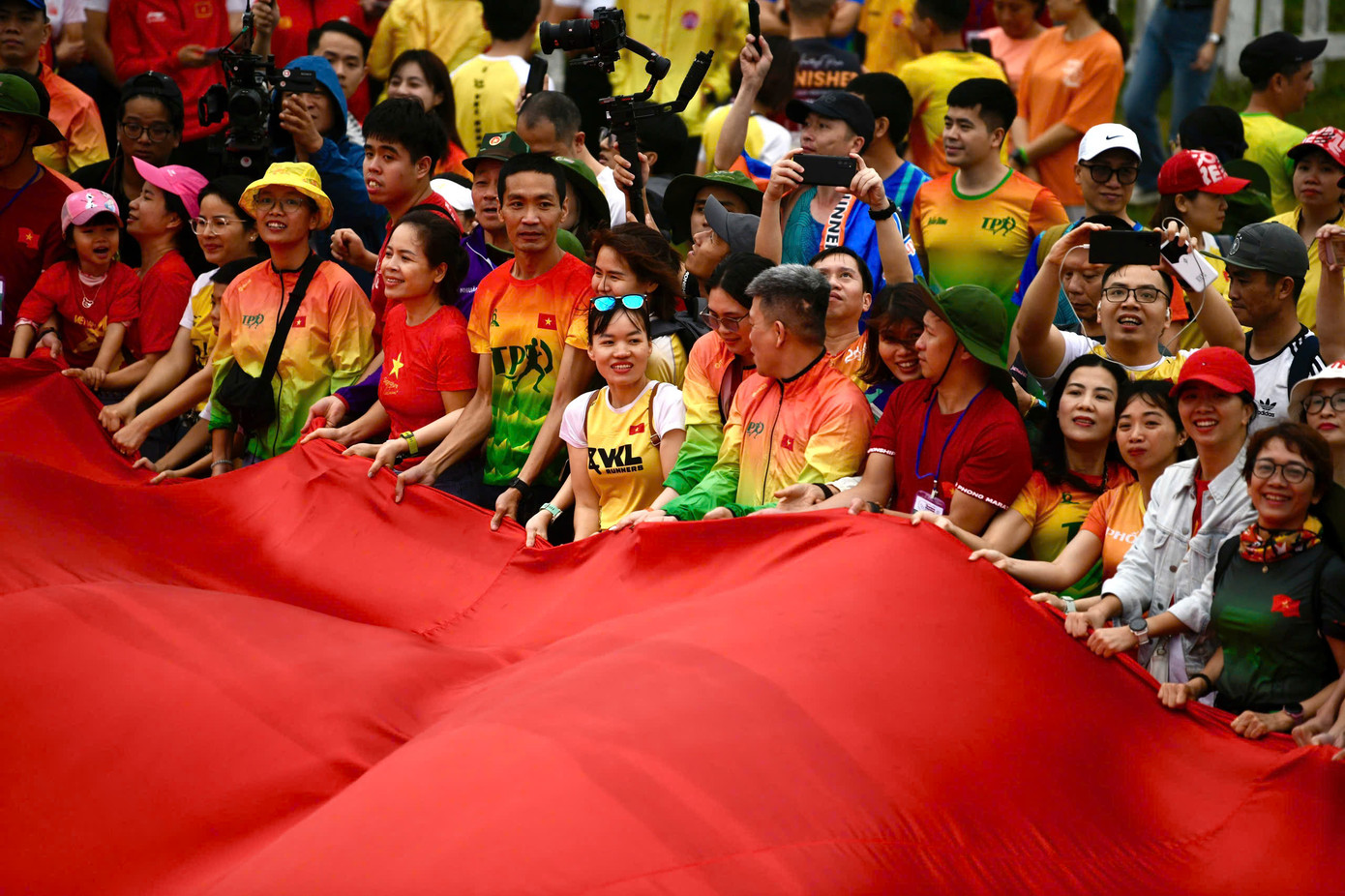 Lễ Thượng cờ Tổ quốc bên Đôi bờ Hiền Lương - Bến Hải ảnh 44