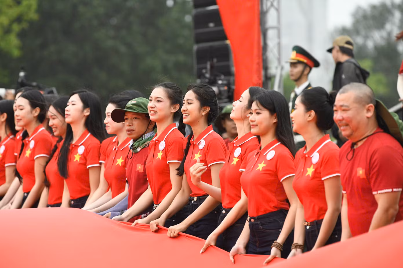 Lễ Thượng cờ Tổ quốc bên Đôi bờ Hiền Lương - Bến Hải ảnh 36