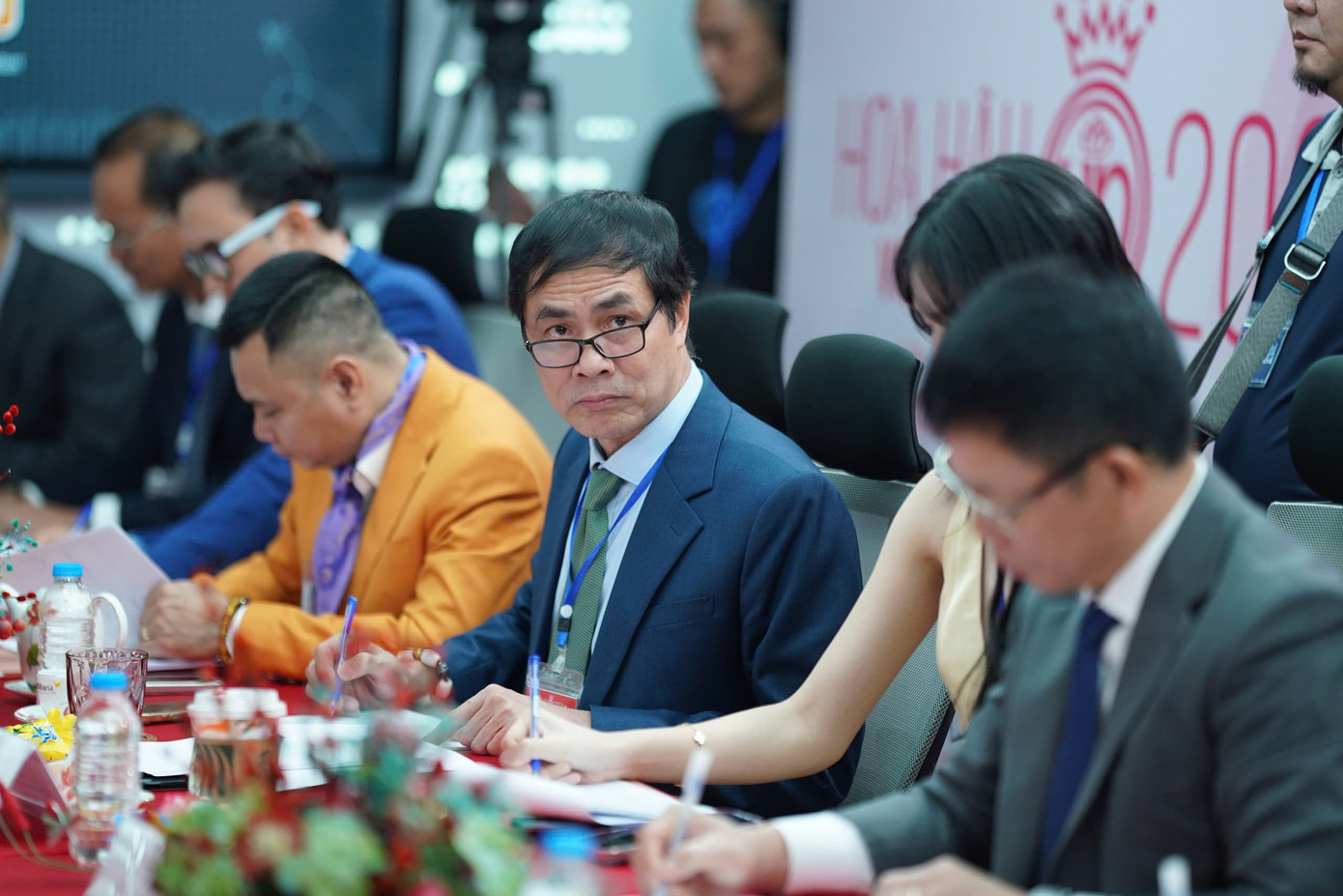 Sơ khảo Hoa hậu Việt Nam: Nghiêm túc, công tâm để chọn những thí sinh xứng đáng nhất ảnh 36