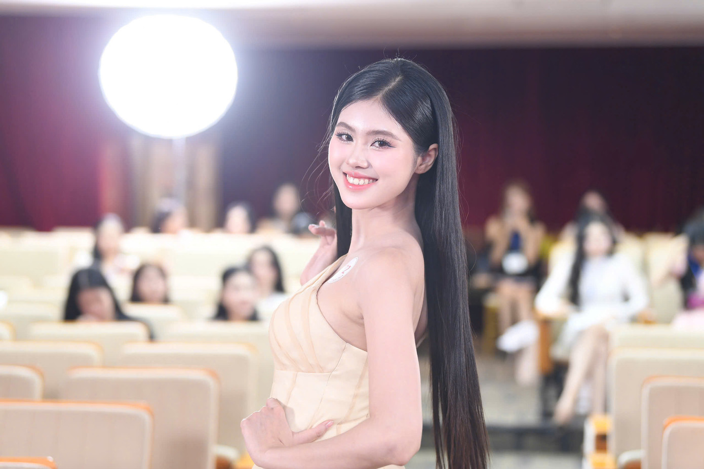 Thí sinh Võ Đoàn Bảo Hà, sinh năm 2002, quê ở Long An, hiện đang sống ở TP. Biên Hoà, tỉnh Đồng Nai. Cô vừa tốt nghiệp chuyên ngành Logistics và Quản lý Chuỗi cung ứng, Trường Đại học Quốc tế (Đại học Quốc gia TPHCM). Bảo Hà từng đạt danh hiệu Miss Áo dài Đại học Quốc tế. Bảo Hà chia sẻ, cô chọn Hoa hậu Việt Nam vì đây là cuộc thi sắc đẹp uy tín và lâu đời nhất tại Việt Nam, tôn vinh vẻ đẹp tự nhiên và trí tuệ, sự cống hiến của người con gái Việt. Cô mong muốn qua cuộc thi, sẽ khám phá thêm những khía cạnh khác của bản thân, có thêm nhiều kinh nghiệm, học hỏi những kỹ năng cũng như rèn luyện sự tự tin, phong thái cần thiết cho hành trang vào đời của mình