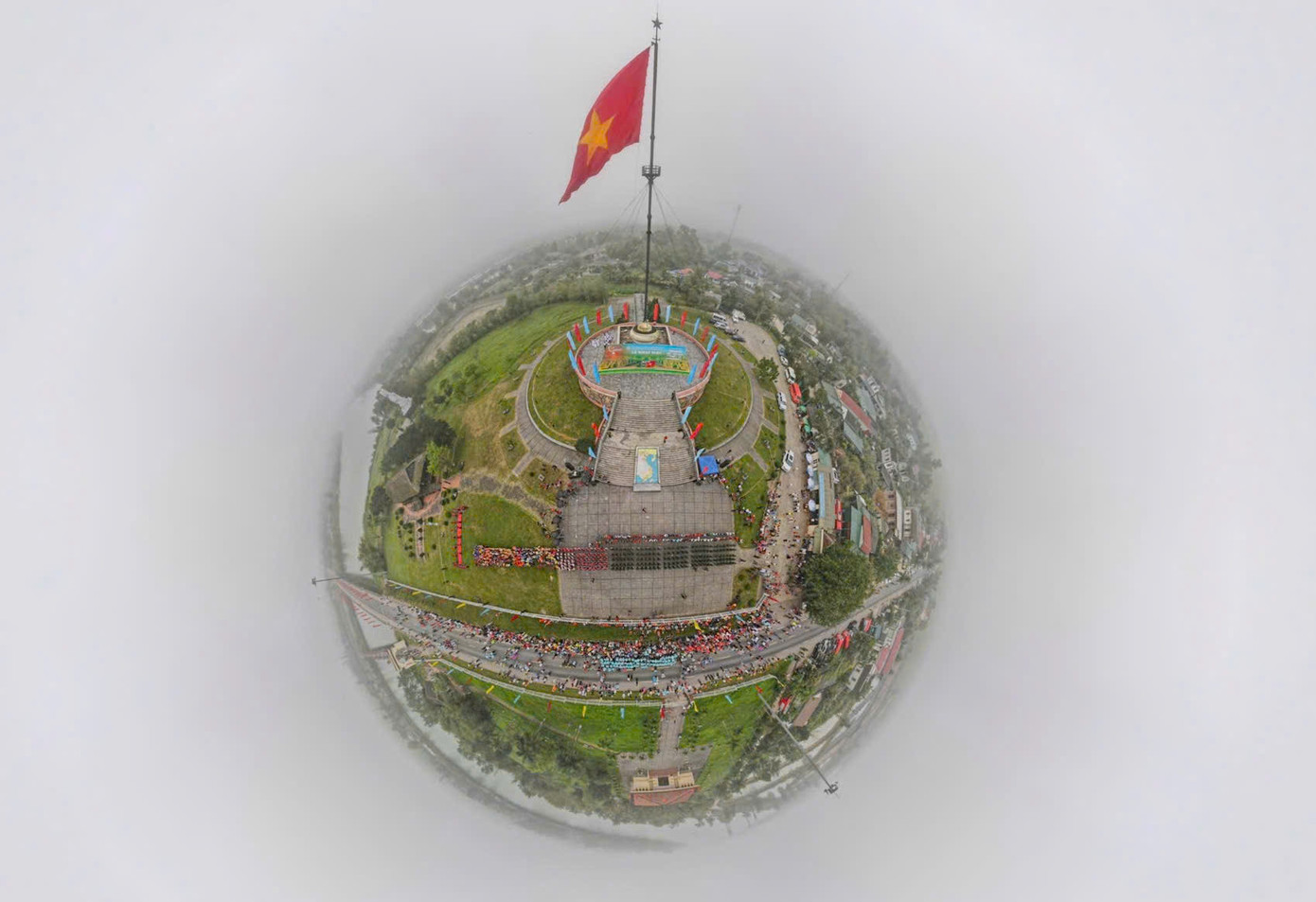 Lễ Thượng cờ Tổ quốc bên Đôi bờ Hiền Lương - Bến Hải ảnh 21