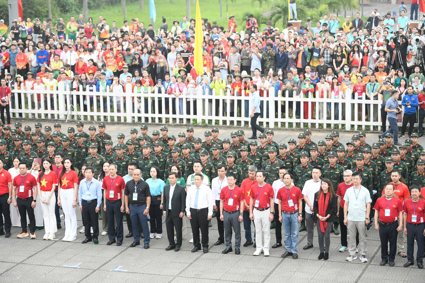 Lễ Thượng cờ Tổ quốc bên Đôi bờ Hiền Lương - Bến Hải ảnh 17