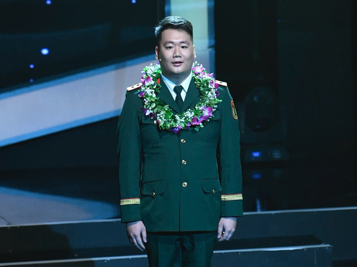 Hoàng Khắc Hiếu. Hoàng Khắc Hiếu.