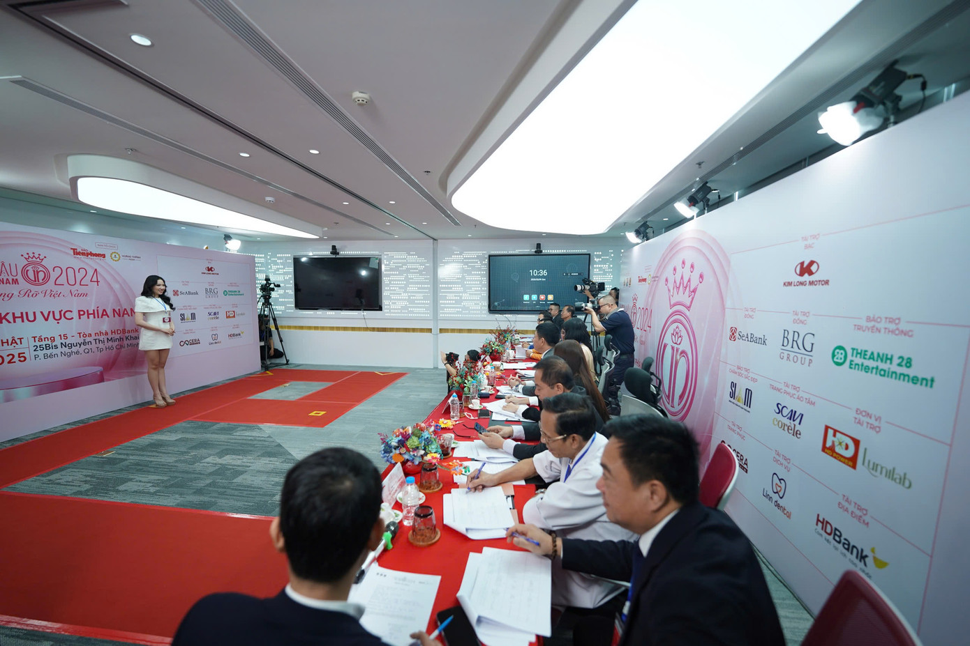 Sơ khảo Hoa hậu Việt Nam: Nghiêm túc, công tâm để chọn những thí sinh xứng đáng nhất ảnh 32