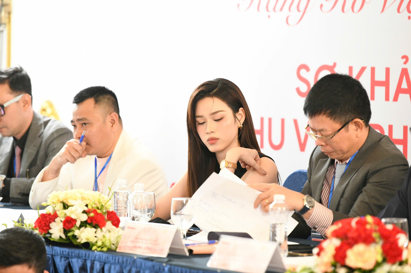 Sơ khảo khu vực phía Bắc: Ngày sắc đẹp và trí tuệ Việt Nam tỏa sáng ảnh 29 Sơ khảo khu vực phía Bắc: Ngày sắc đẹp và trí tuệ Việt Nam tỏa sáng ảnh 29