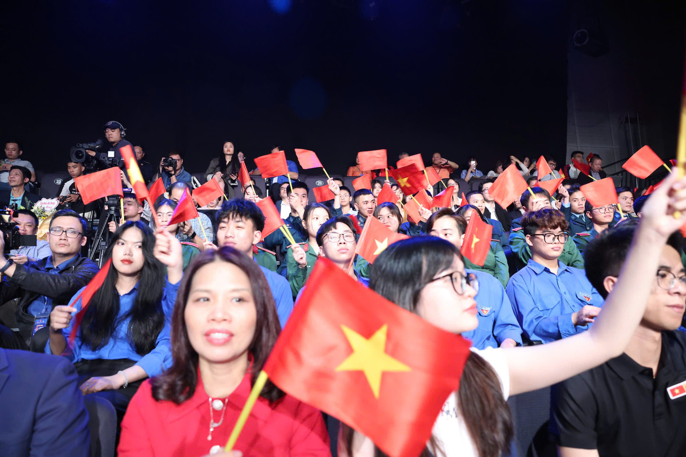 Giải thưởng Gương mặt trẻ Việt Nam tiêu biểu: Tô thắm thêm lịch sử văn hiến, hào hùng của dân tộc ảnh 25 Giải thưởng Gương mặt trẻ Việt Nam tiêu biểu: Tô thắm thêm lịch sử văn hiến, hào hùng của dân tộc ảnh 25