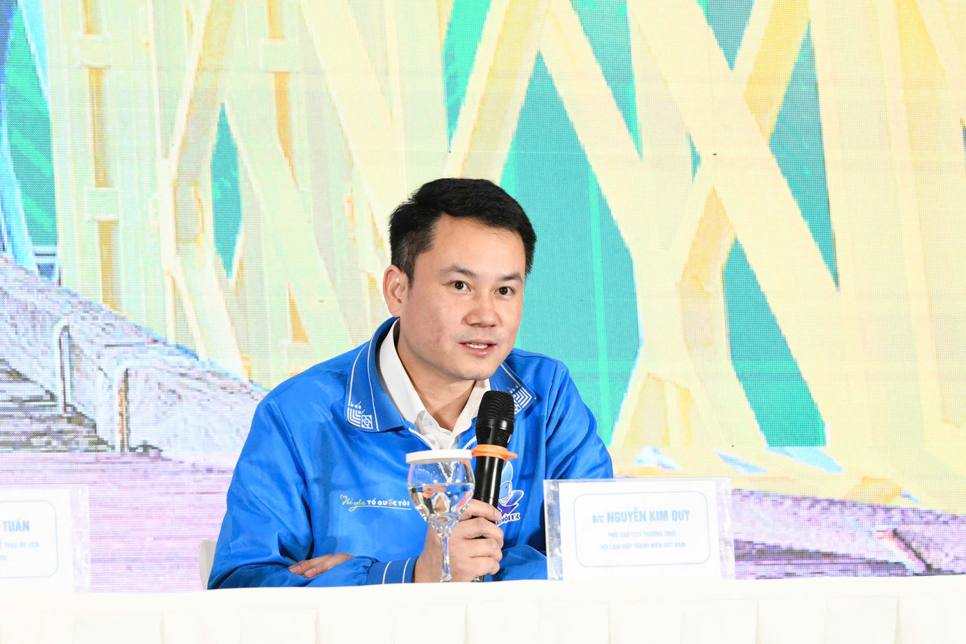 Anh Nguyễn Kim Quy - Phó Chủ tịch Thường trực Trung ương Hội Liên hiệp Thanh niên Việt Nam. Anh Nguyễn Kim Quy - Phó Chủ tịch Thường trực Trung ương Hội Liên hiệp Thanh niên Việt Nam.