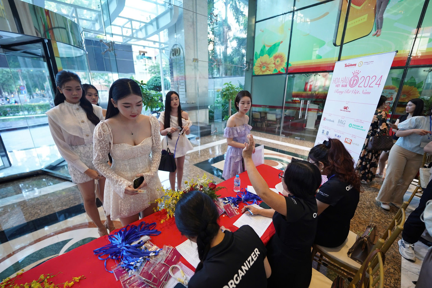 Sơ khảo Hoa hậu Việt Nam: Nghiêm túc, công tâm để chọn những thí sinh xứng đáng nhất ảnh 9