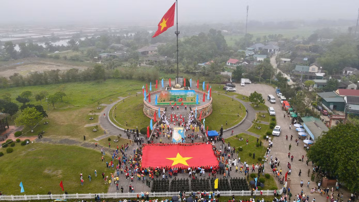 Lễ Thượng cờ Tổ quốc bên Đôi bờ Hiền Lương - Bến Hải ảnh 37