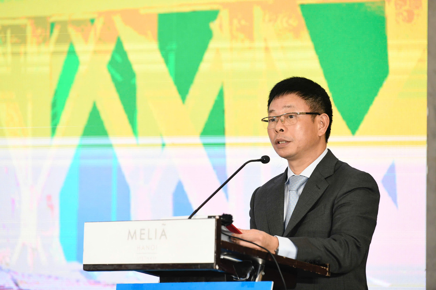 Nhà báo Phùng Công Sưởng - Tổng Biên tập báo Tiền Phong, đồng Trưởng Ban tổ chức Giải Vô địch Quốc gia Marathon và cự ly dài báo Tiền Phong lần thứ 66 - năm 2025. Nhà báo Phùng Công Sưởng - Tổng Biên tập báo Tiền Phong, đồng Trưởng Ban tổ chức Giải Vô địch Quốc gia Marathon và cự ly dài báo Tiền Phong lần thứ 66 - năm 2025.