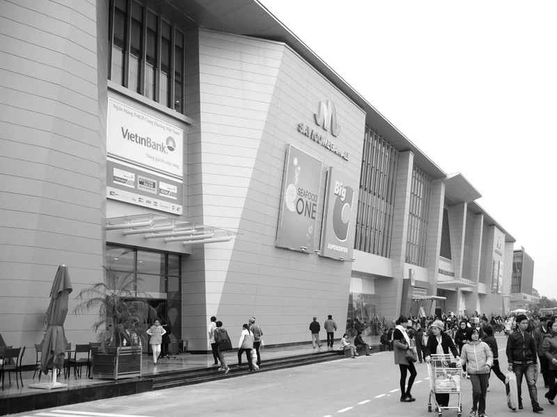 Trung tâm thương mại Big C được xây dựng trên nền đất bãi đỗ xe Gia Thụy đã được quy hoạch. Ảnh: Trọng Đảng