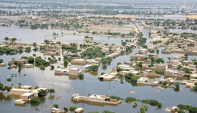 Nhiều làng mạc của Pakistan ngập lụt trong mưa lũ. Ảnh: NDTV.
