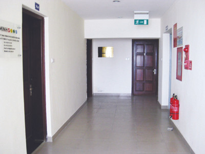 Có đến 5/7 căn hộ làm trụ sở Cty tại một tầng của chung cư Vimeco