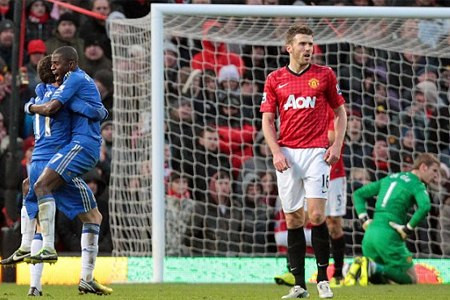 Chelsea (xanh) thi đấu tuyệt vời trong giai đoạn cuối trận. Ảnh: EPA