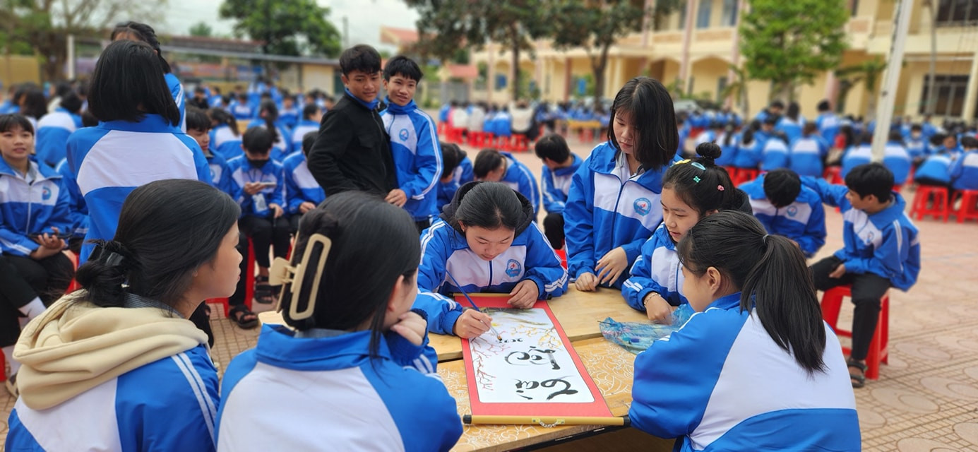 Ảnh: Trường THPT Trần Nhân Tông - Đắk Lắk Ảnh: Trường THPT Trần Nhân Tông - Đắk Lắk