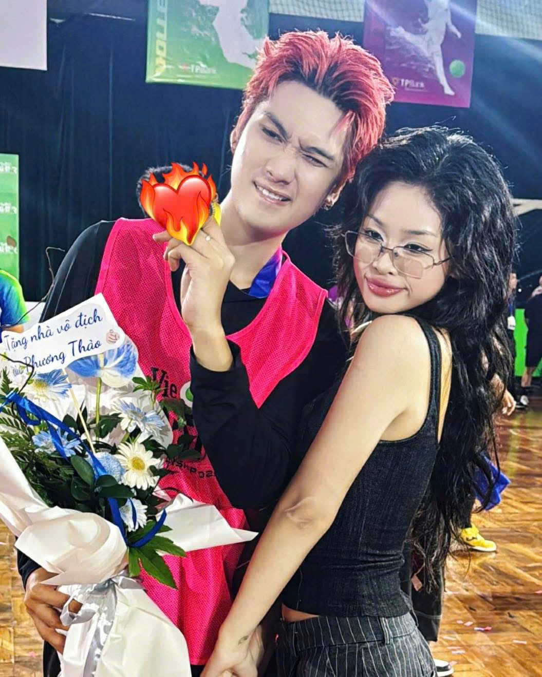 Đôi vợ chồng mới cưới đã nhanh chóng nhận về sự ủng hộ bởi độ đẹp đôi.