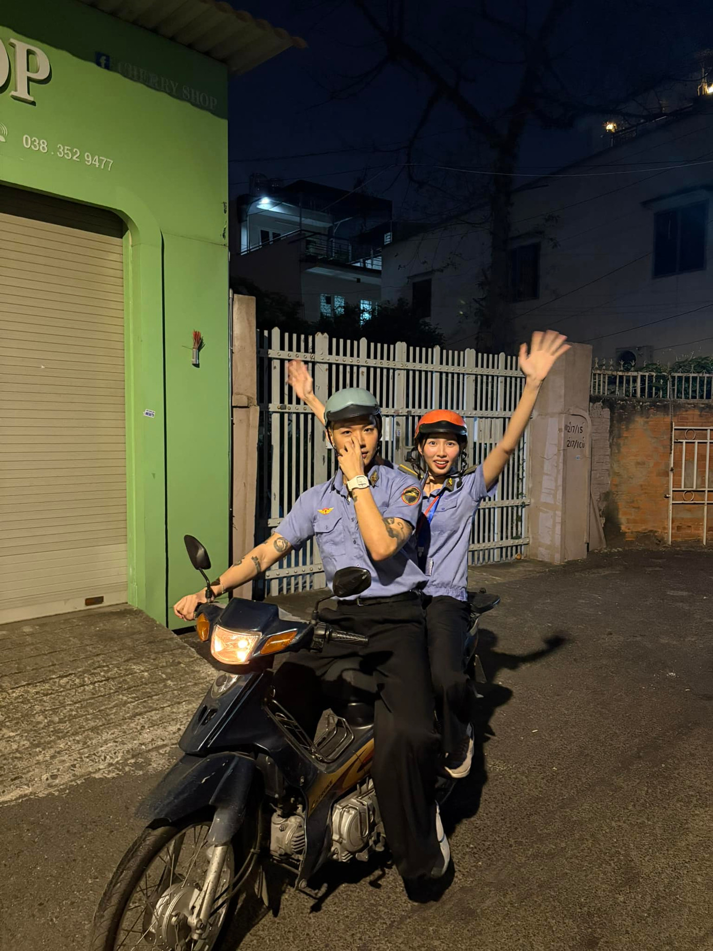 Fan cuối cùng cũng "vỡ lẽ" lý do Thùy Tiên thường xuyên gặp gỡ dàn Anh trai.