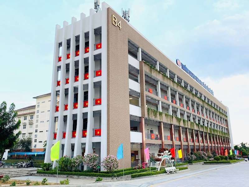 Ảnh: Sức trẻ Nhân văn