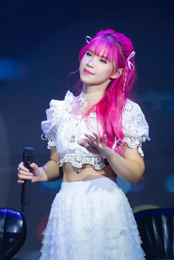 Cái tên Khởi My không xuất hiện trong đội hình chính thức dù khán giả nhiều lần gửi "tín hiệu". Cái tên Khởi My không xuất hiện trong đội hình chính thức dù khán giả nhiều lần gửi "tín hiệu".