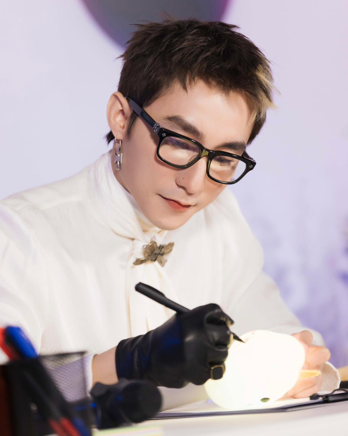 Sơn Tùng M-TP có học lực khá - giỏi trong suốt 12 năm, thi đỗ Thủ khoa chuyên ngành Thanh nhạc tại Nhạc viện TP.HCM. Sơn Tùng M-TP có học lực khá - giỏi trong suốt 12 năm, thi đỗ Thủ khoa chuyên ngành Thanh nhạc tại Nhạc viện TP.HCM.