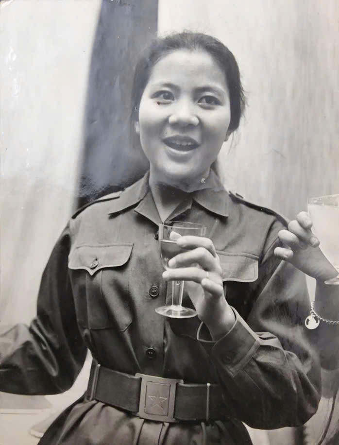 Hình ảnh của NSƯT Lê Thiện ngày trẻ. Hình ảnh của NSƯT Lê Thiện ngày trẻ.