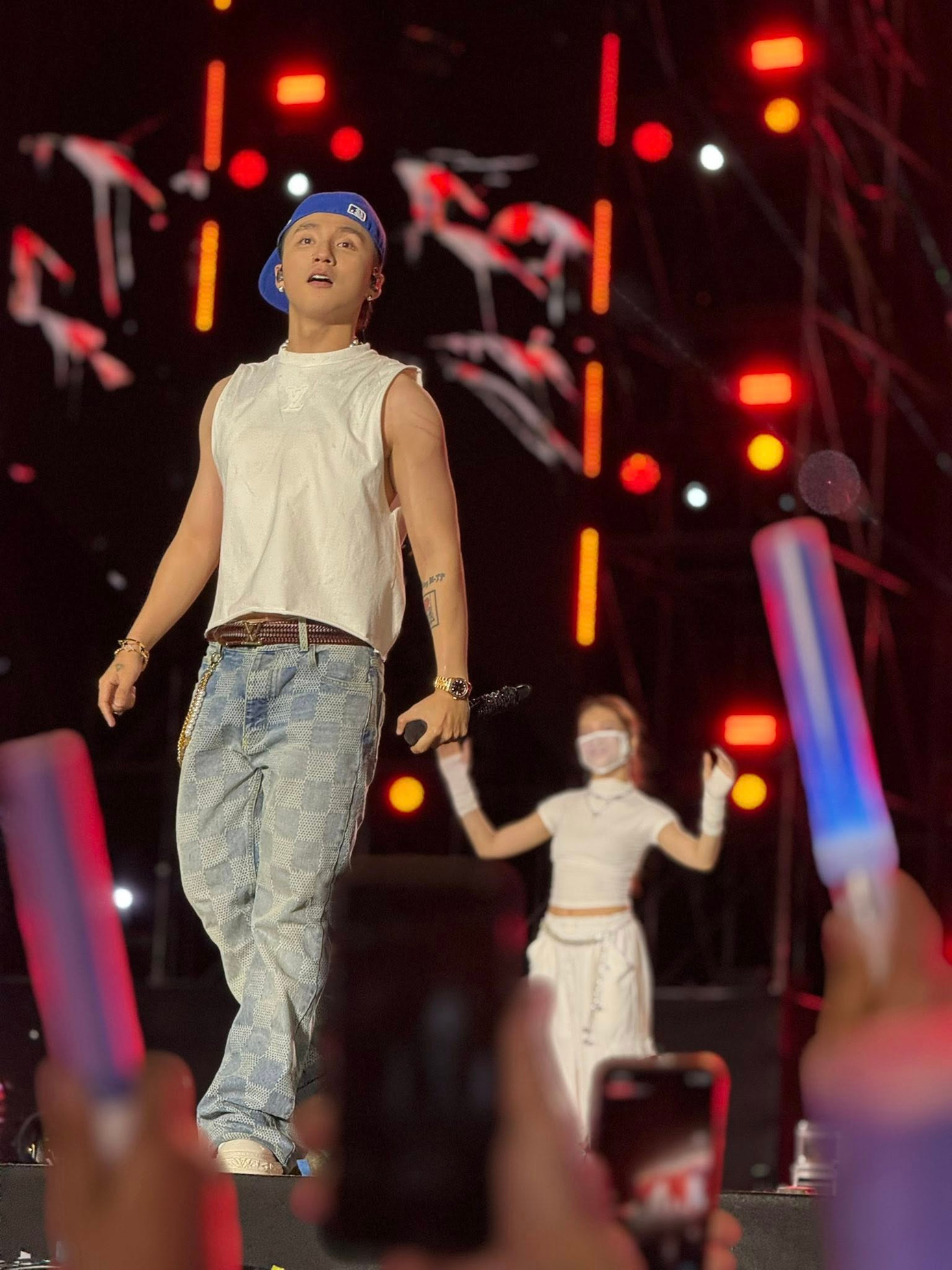 Sơn Tùng M-TP đã có một buổi tối ấm áp cùng người hâm mộ. Nguồn: Facebook Nguyễn Phương Thảo. Sơn Tùng M-TP đã có một buổi tối ấm áp cùng người hâm mộ. Nguồn: Facebook Nguyễn Phương Thảo.