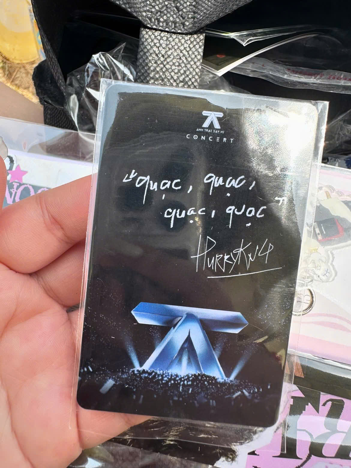 Fan "cạn lời" trước sự lầy lội của thần tượng. Nguồn: @imnotkngann (Threads) Fan "cạn lời" trước sự lầy lội của thần tượng. Nguồn: @imnotkngann (Threads)