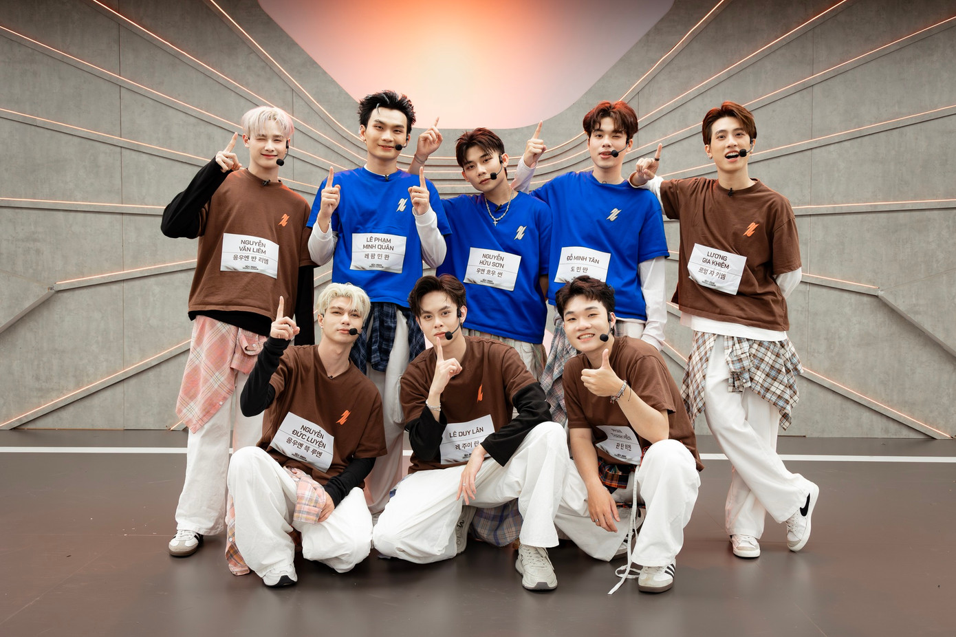 Team 1 được đánh giá cao bởi tinh thần đồng đội ăn ý. Team 1 được đánh giá cao bởi tinh thần đồng đội ăn ý.