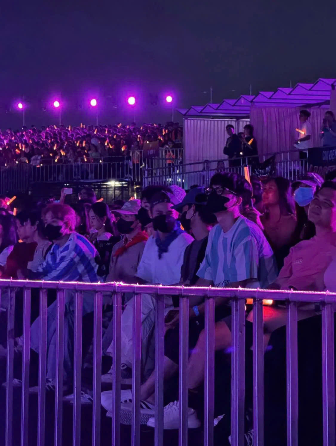 Nhóm "tân binh" được khán giả bắt gặp tại Chị Đẹp concert. Nguồn ảnh: @sweetiepiano.ord.