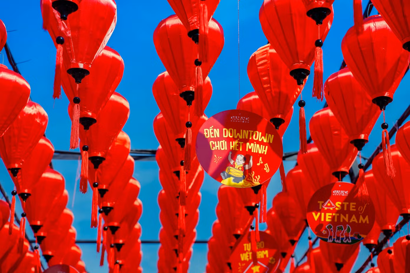 Không khí Tết ngập tràn khắp nơi đây. Ảnh: FB Da Nang Downtown