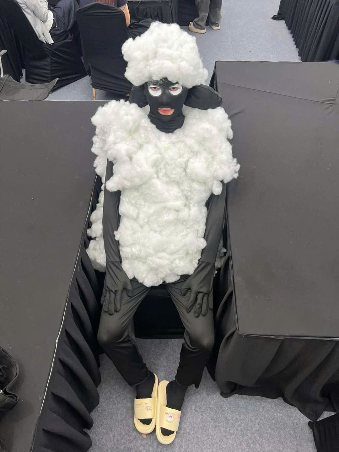 Với màn hóa thân đầy tâm huyết này, JSOL hứa hẹn là ứng viên nặng ký cho ngôi vị Quán quân &quot;The Best Rehearsal Outfit&quot; mùa này.