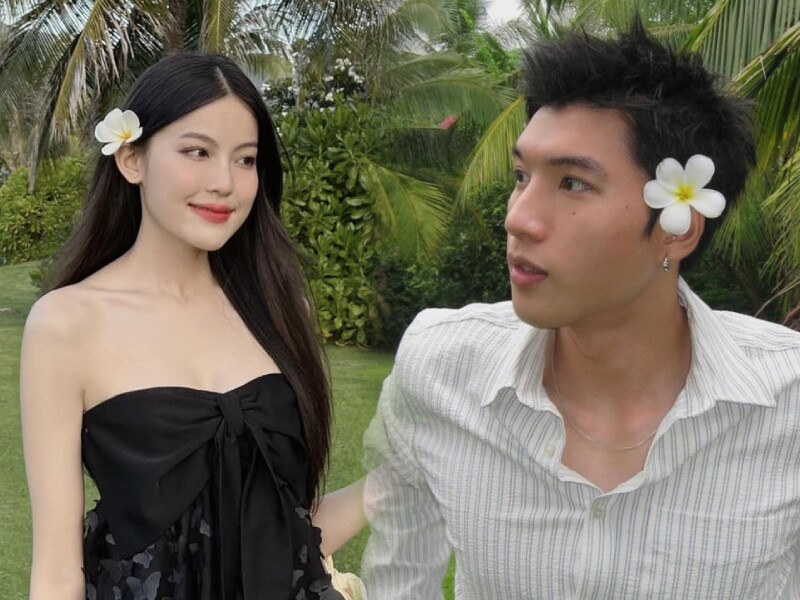 Chuyện tình cảm của HIEUTHUHAI và bạn gái luôn được đông đảo netizen quan tâm. Chuyện tình cảm của HIEUTHUHAI và bạn gái luôn được đông đảo netizen quan tâm.