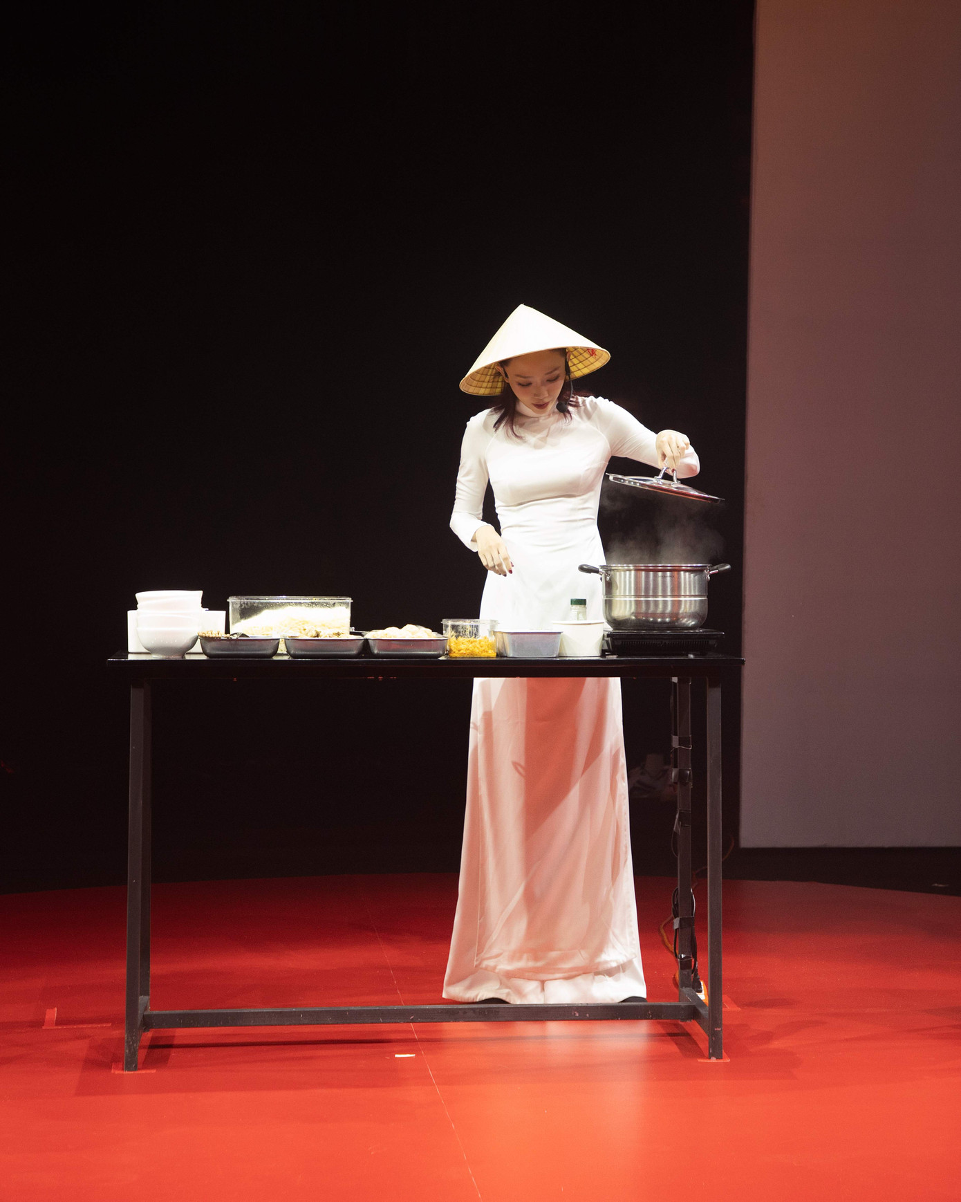 Fancon không chỉ là lời cảm ơn dành cho Tixies mà còn khẳng định Tóc Tiên luôn làm mới bản thân và không ngừng kết nối với khán giả. Fancon không chỉ là lời cảm ơn dành cho Tixies mà còn khẳng định Tóc Tiên luôn làm mới bản thân và không ngừng kết nối với khán giả.