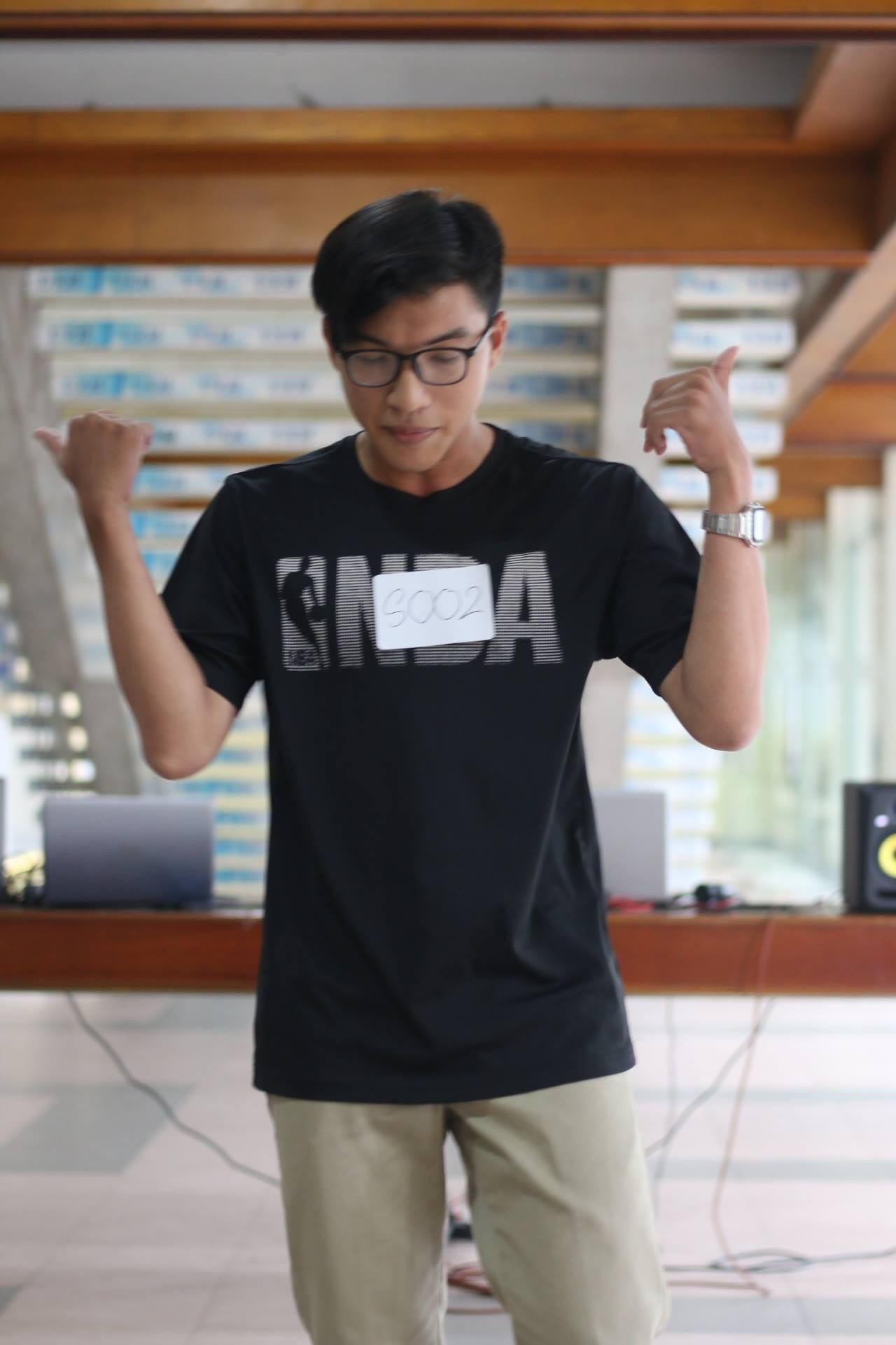 Điều đó cho thấy nam rapper rất nghiêm túc với những lựa chọn của mình, ngay từ bước đầu tham gia vào những CLB ở trường. Điều đó cho thấy nam rapper rất nghiêm túc với những lựa chọn của mình, ngay từ bước đầu tham gia vào những CLB ở trường.