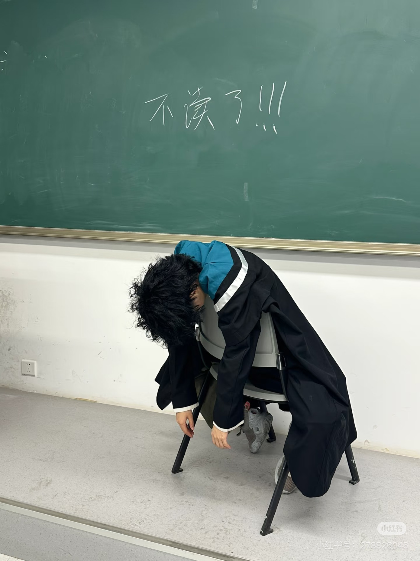 Cách lưu giữ thanh xuân vô cùng độc lạ của các tân cử nhân.