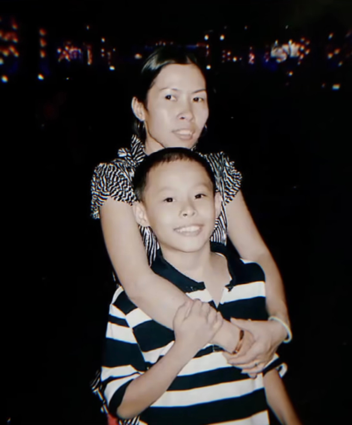 HURRYKNG luôn tự hào khi nhắc về mẹ và &quot;sạp xu chiêng&quot;.