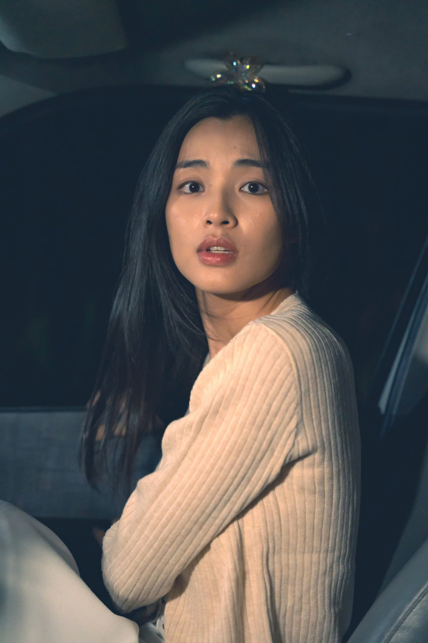 Nàng thơ Lan Thy vào vai một nữ sinh trẻ trung, xinh đẹp và đầy bí ẩn.