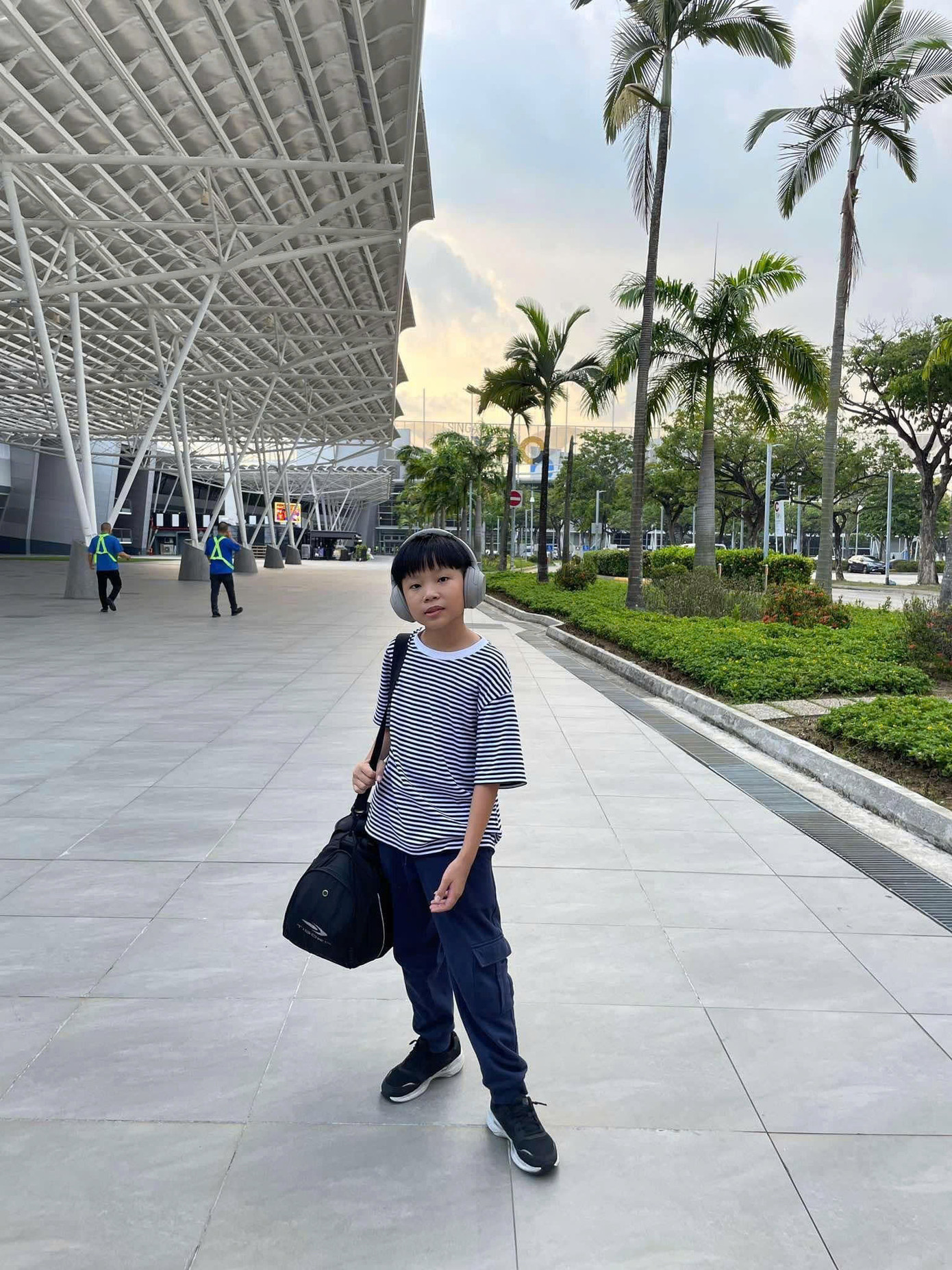 Nam Long được dân mạng ví như "tổng tài" xé truyện bước ra với những thành tích tưởng như khó xuất hiện ở đời thực. - Ảnh: FB phụ huynh nhân vật. Nam Long được dân mạng ví như "tổng tài" xé truyện bước ra với những thành tích tưởng như khó xuất hiện ở đời thực. - Ảnh: FB phụ huynh nhân vật.