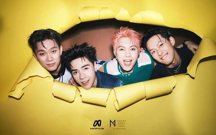 Khi ra mắt, MOPIUS từng nhận nhiều tranh cãi về đội hình thiếu kết nối. Khi ra mắt, MOPIUS từng nhận nhiều tranh cãi về đội hình thiếu kết nối.