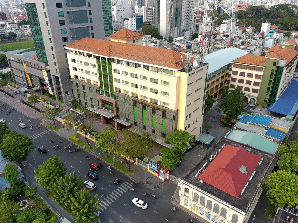 "Rì viu" học phí trường đại học cho 2K7 định hướng nhóm ngành Xã hội - Nhân văn ảnh 1 "Rì viu" học phí trường đại học cho 2K7 định hướng nhóm ngành Xã hội - Nhân văn ảnh 1