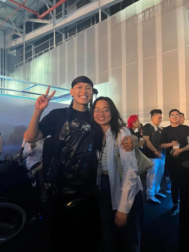 Cả hai vẫn luôn đồng hành bên nhau từ năm 2023 đến nay.