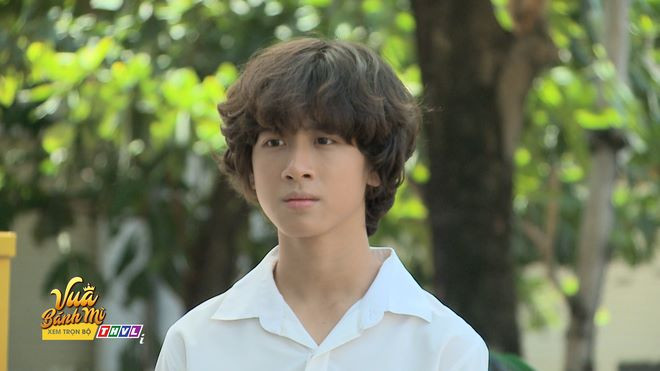 Bên cạnh đó, chàng “soái ca nhí” cũng từng thể hiện kỹ năng diễn xuất qua vai diễn Gia Bảo trong bộ phim truyền hình Vua Bánh Mì phiên bản Việt.