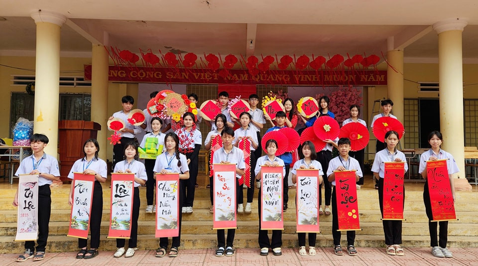 Ảnh: Trường THPT Trần Nhân Tông - Đắk Lắk Ảnh: Trường THPT Trần Nhân Tông - Đắk Lắk