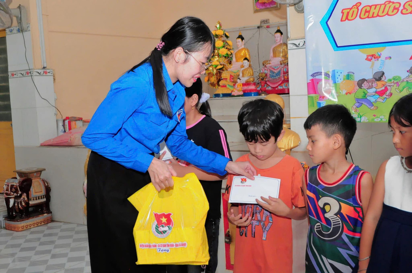 Ảnh: Chi đoàn Cơ quan Tỉnh Đoàn Sóc Trăng Ảnh: Chi đoàn Cơ quan Tỉnh Đoàn Sóc Trăng