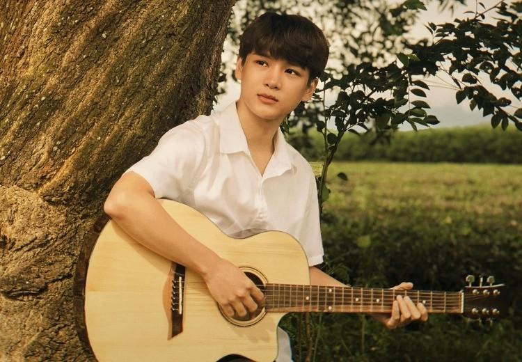 Giọng ca Yêu Nhau Nhé Bạn Thân gặp lùm xùm trước thềm concert Anh Trai &quot;Say Hi&quot; D-6.