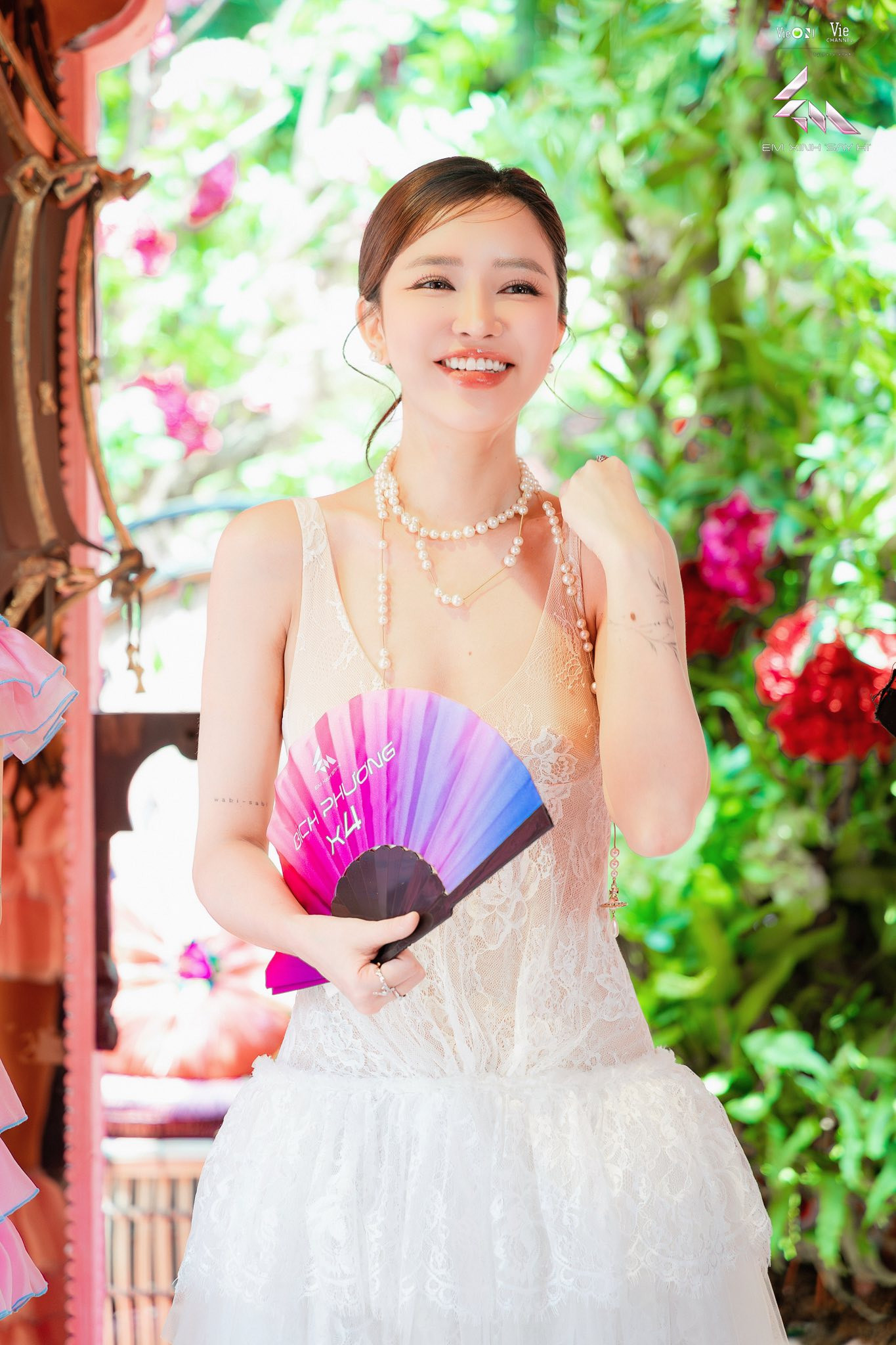 Bích Phương được netizen gọi vui là đội trưởng "thong thả". Bích Phương được netizen gọi vui là đội trưởng "thong thả".