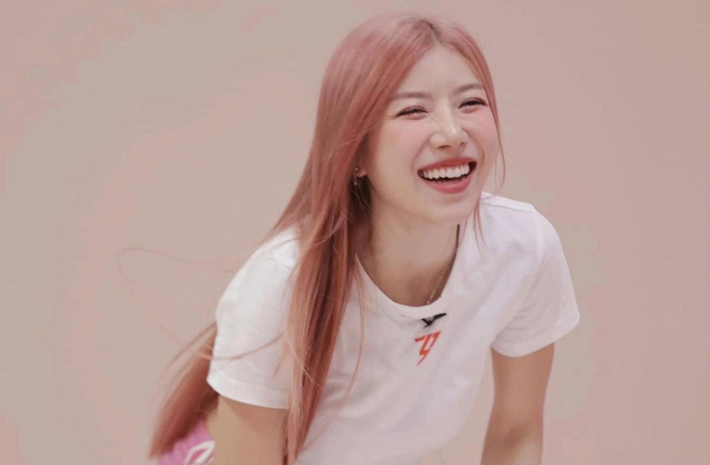 Netizen dự đoán Sao Nhập Ngũ mùa này sẽ bùng nổ khi "đồng chí" Thùy Trang được đánh giá "tinh hoa hội tụ": Visual, sức mạnh và sự tinh tế.