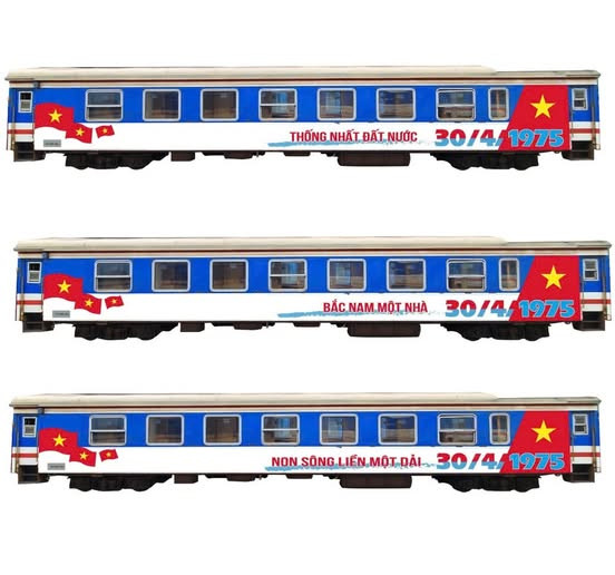 Đoàn tàu thiết kế đặc biệt được lăn bánh trong ngày chào mừng 50 năm Ngày Giải phóng miền Nam, thống nhất đất nước. Đoàn tàu thiết kế đặc biệt được lăn bánh trong ngày chào mừng 50 năm Ngày Giải phóng miền Nam, thống nhất đất nước.