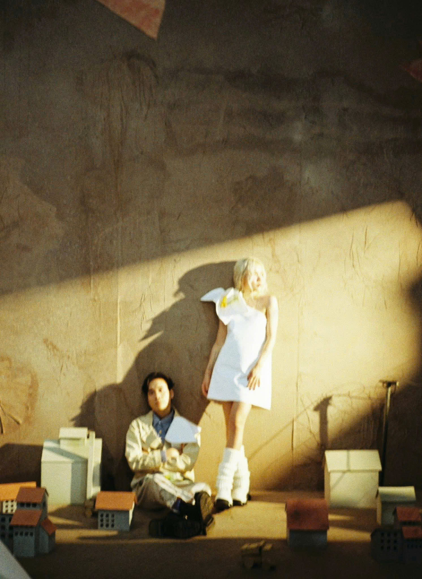 Thế nhưng JustaTee bất ngờ bị những đồng nghiệp thân thiết "cà khịa". Thế nhưng JustaTee bất ngờ bị những đồng nghiệp thân thiết "cà khịa".