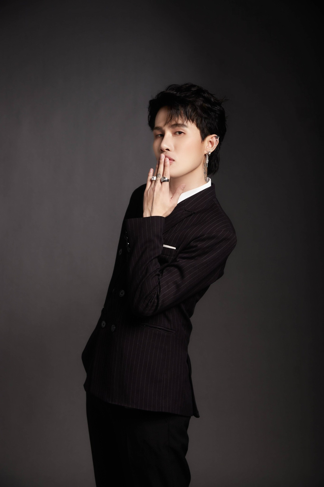 Phía Jack kêu gọi công chúng tỉnh táo, không lan truyền hoặc chia sẻ những nội dung chưa được xác thực. Phía Jack kêu gọi công chúng tỉnh táo, không lan truyền hoặc chia sẻ những nội dung chưa được xác thực.